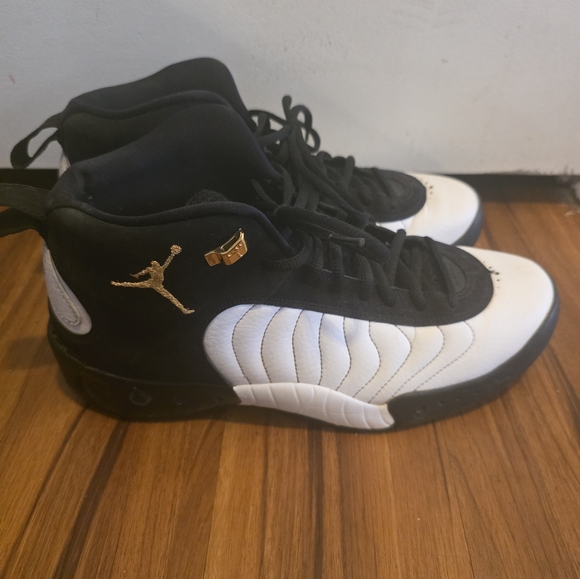 Jordan Black and White Sneakers - Picture 2 of 6